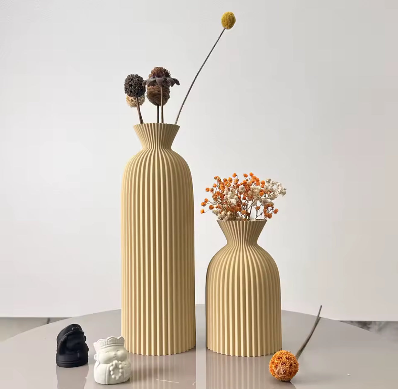 Set of 2 Wavy Design Dry Flower Vases