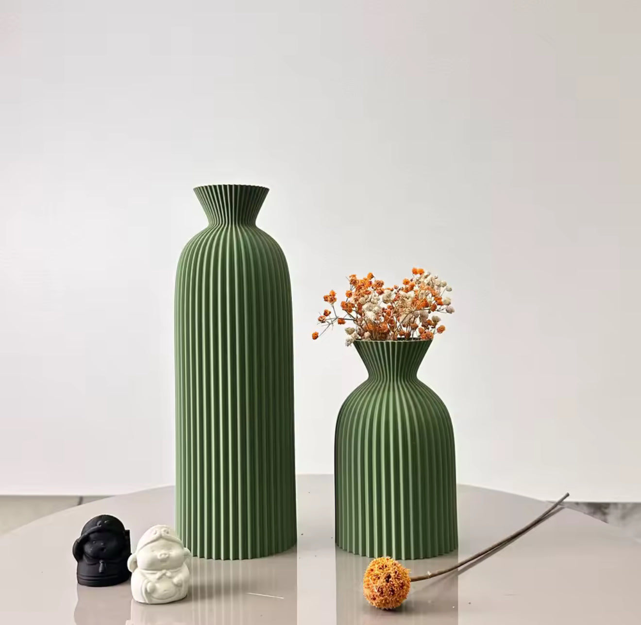 Set of 2 Wavy Design Dry Flower Vases